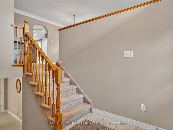 5th image of 1329 White Cres