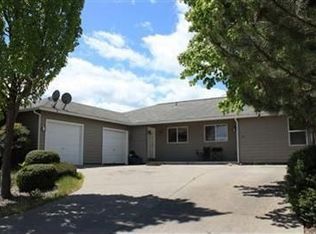 592 SW Larch Rd, Grants Pass, OR 97526