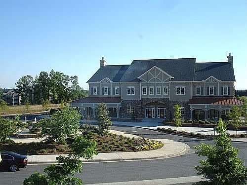 10,000 sq ft clubhouse