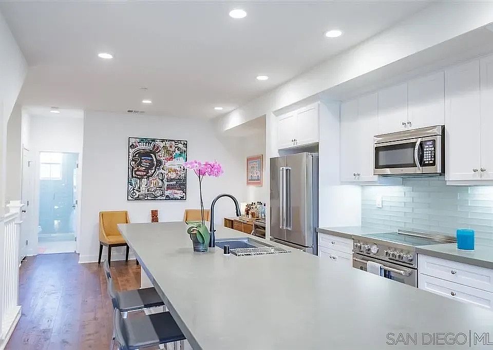 1st image of 1108 Sea Glass Way