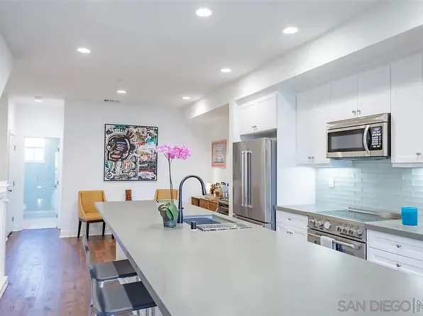 1108 Sea Glass Way, Oceanside, CA 92054