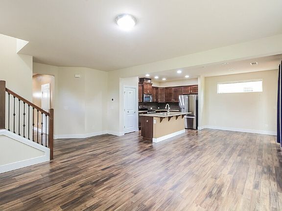 2nd image of 729 207th St SW