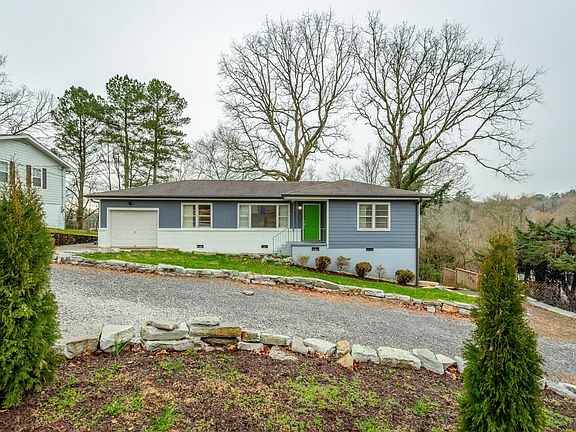 2nd image of 512 Acorn Ct