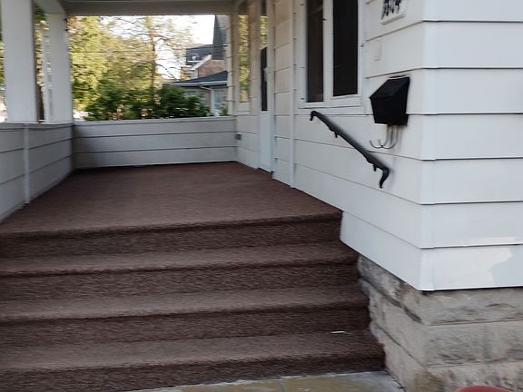3rd image of 1804 Latham St