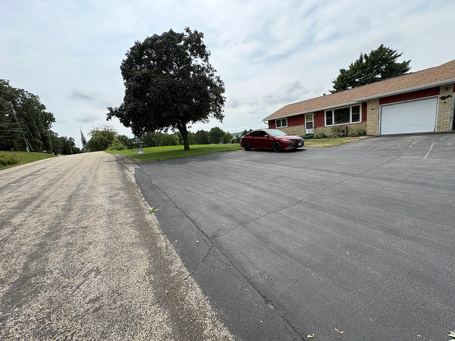 3 bed, 1500 sqft, $2,400 — Photo 2