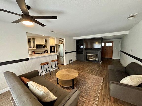 5th image of 1543 Mariposa Dr