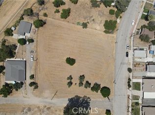 689 W 5th St, Colton, CA 92324