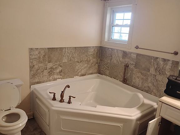 5th image of 11181 Old Military Rd