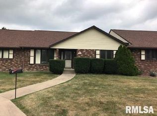 2013 Maple Ave, Macomb, IL 61455