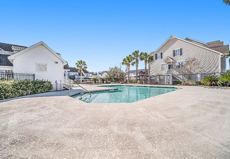318 Lanyard St — Photo 3