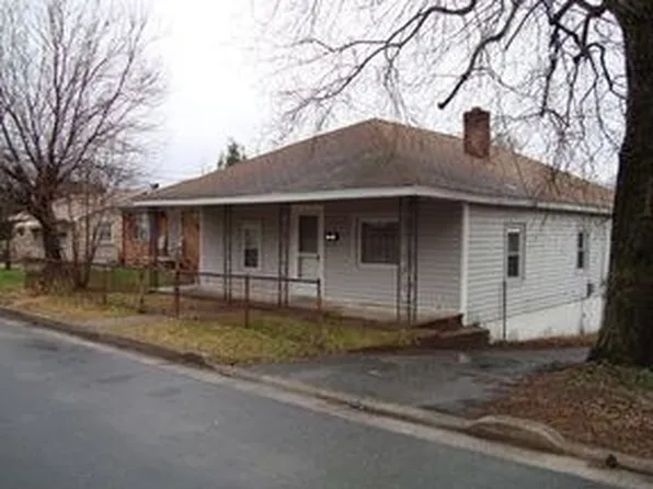 1417 Douglas St, Winston Salem, NC 27105