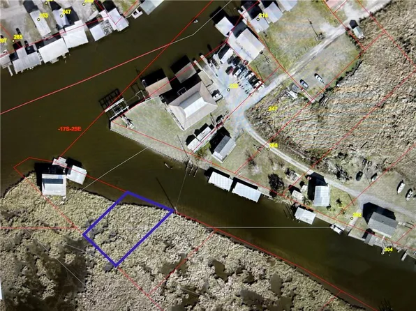 8 Hermitage Dr, Marrero, LA 70072