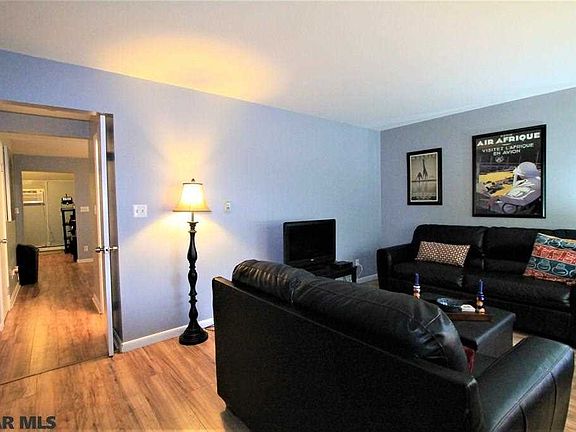 3rd image of 456 Amblewood Way