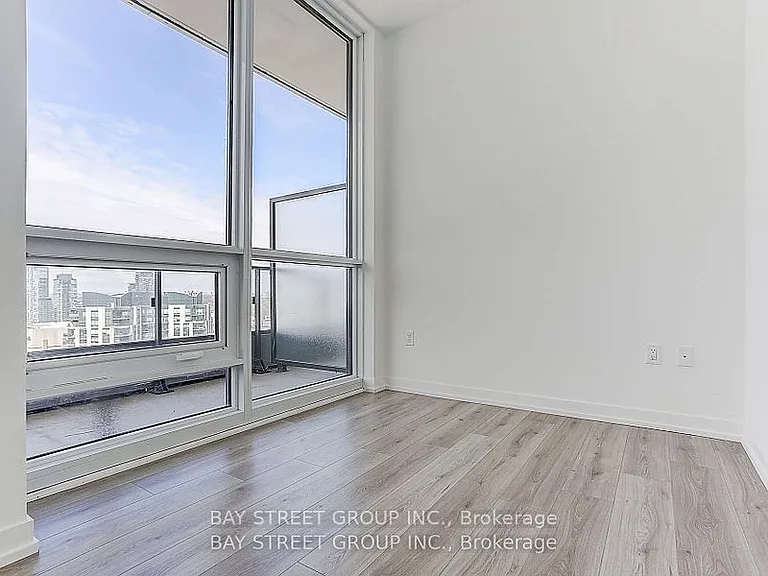 395 Bloor St E #2802 — Photo 17