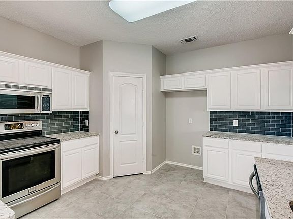 3rd image of 8204 Three Bars Dr