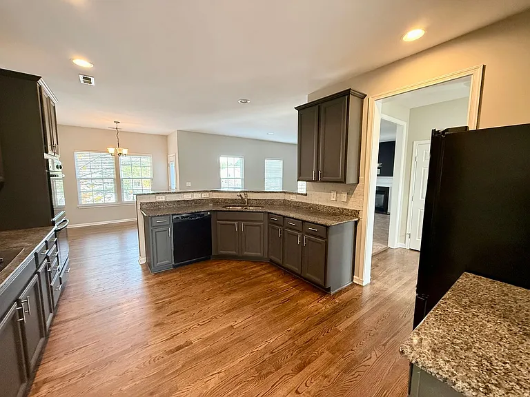 4818 Summerside Dr — Photo 5