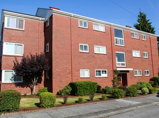 4405 SW Alaska St APT 105, Seattle, WA 98116