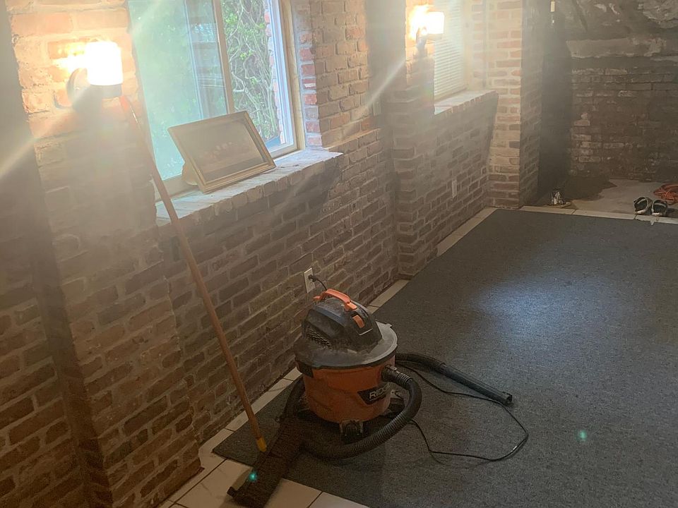 1st image of 14 Mechanic St