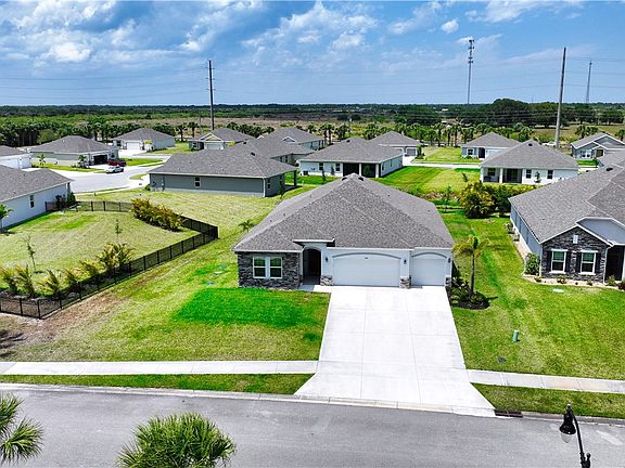 3rd image of 4308 Lago Vista Dr