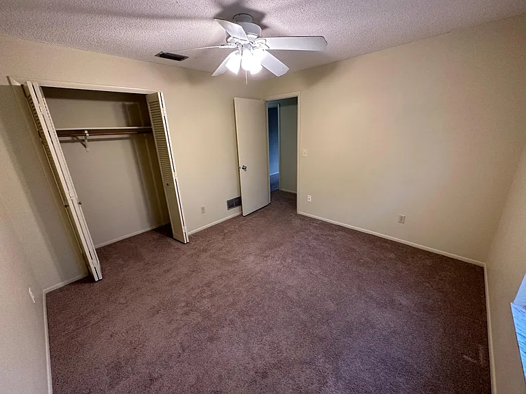 1939 Arvis Cir W — Photo 22