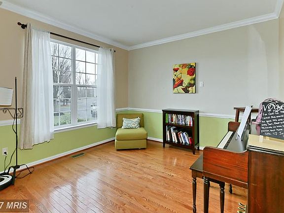 4th image of 11 Allegheny Dr