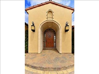 3rd image of 5921 La Jolla Mesa Dr
