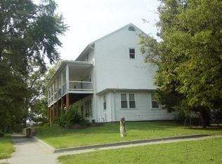 1533 SW College Ave, Topeka, KS 66604