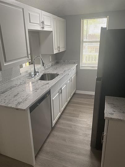 2nd image of 2575 2nd St #15406268