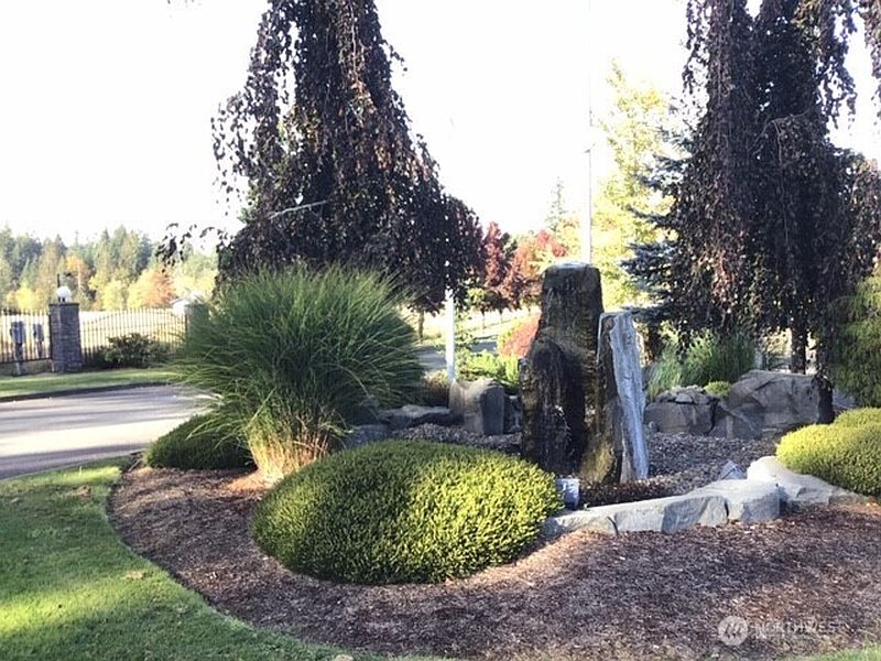 3rd image of 108 Sequoia Lane