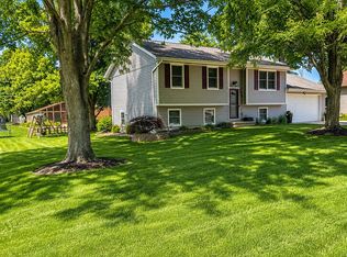 205 N Oak St, Teutopolis, IL 62467