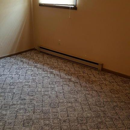 3rd image of 220 E Broadway St