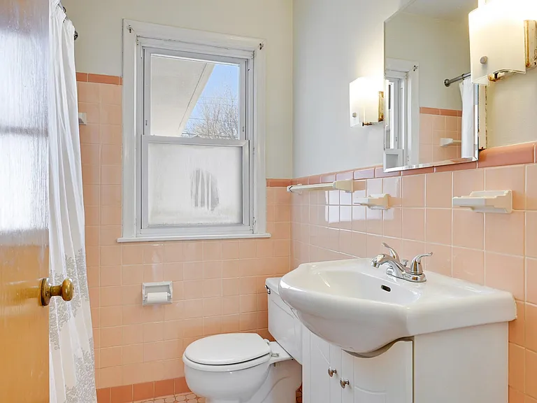 5048 Newton Ave S — Photo 10