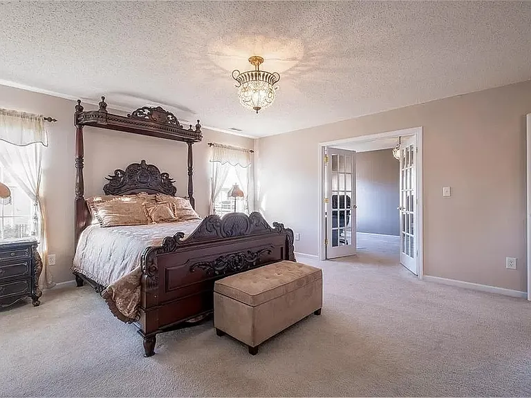 3024 Rolling Hill Dr — Photo 17