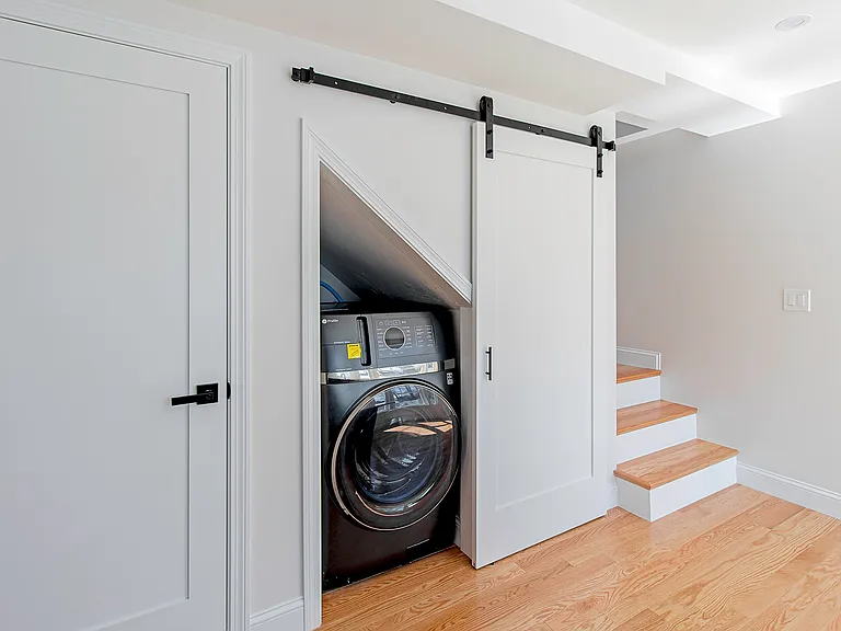 Combined washer & dryer.