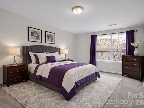 3rd image of 1106 Lynwood Forest Rd