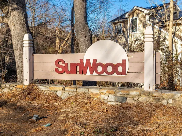 51 Red Oak Circle #51, Shelton, CT 06484