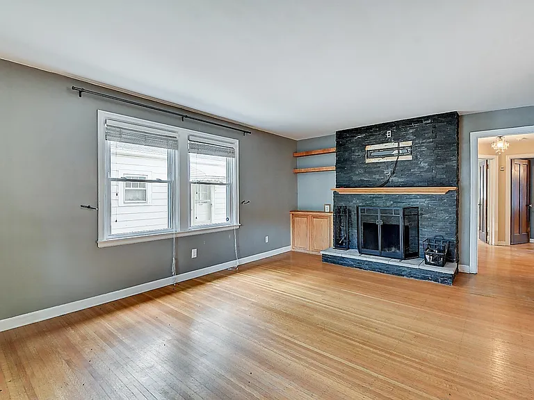 6015 Norwaldo Ave — Photo 3