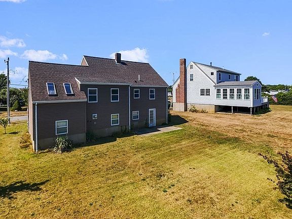 3rd image of 60 Bourne Neck Dr
