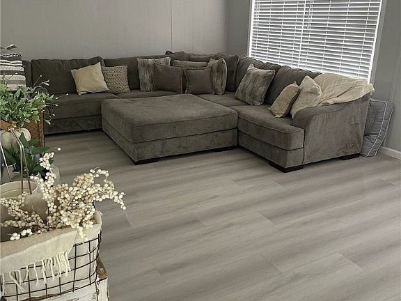 4th image of 7951 S Oriole Drive