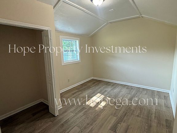 2nd image of 321 Swygert Rd