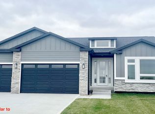 1410 NW Yorktown Dr, Waukee, IA 50263