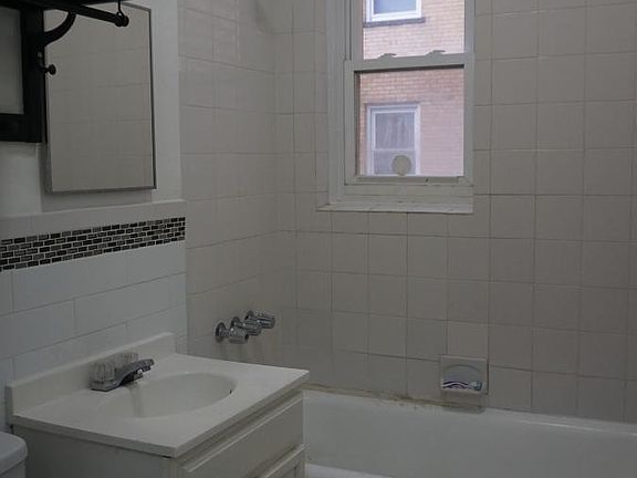 3rd image of 175 S Harrison St #2BR