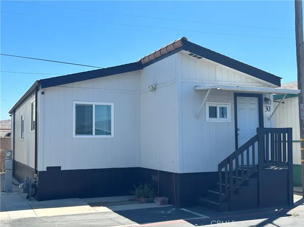 1410 E 6th St Trailer 30, Corona, CA 92879