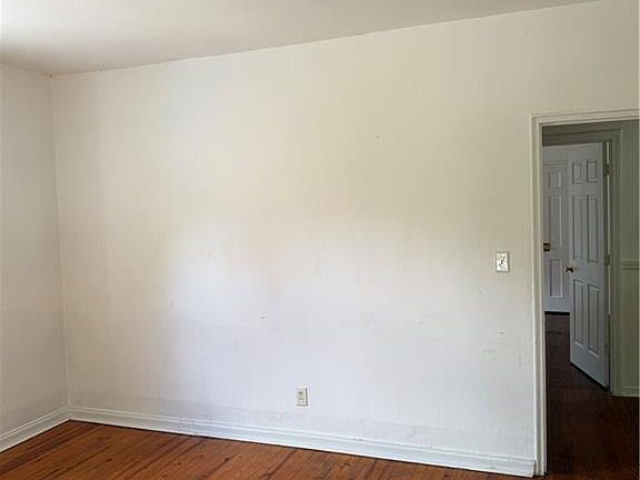 4th image of 2213 Cypress St