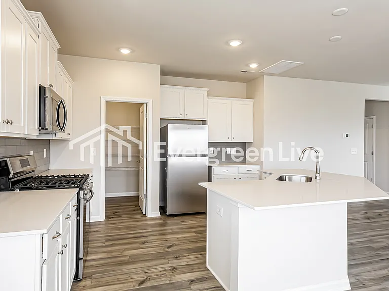 412 Lees Corner Ln — Photo 7