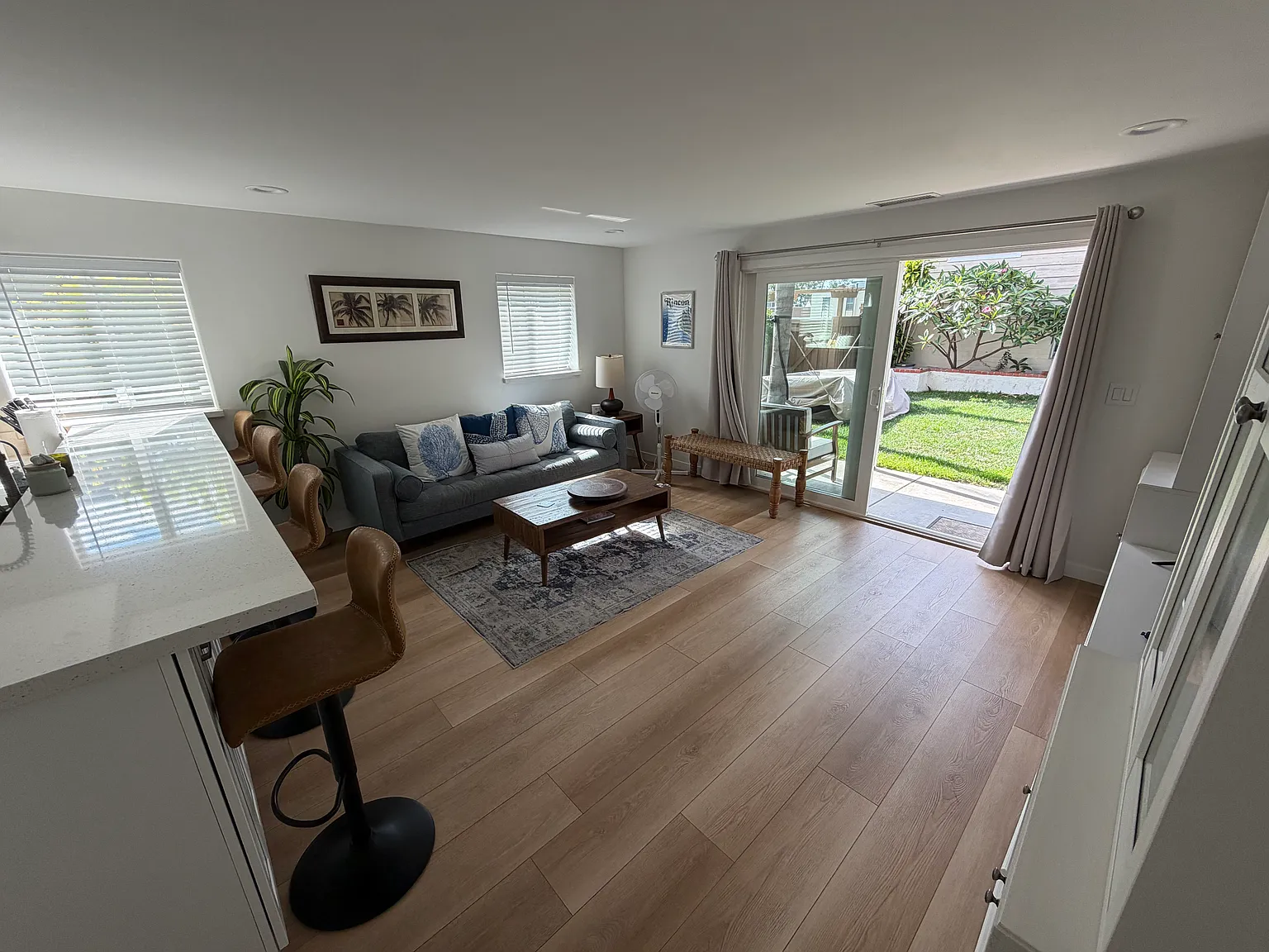1327 Maiden Ln — Photo 2