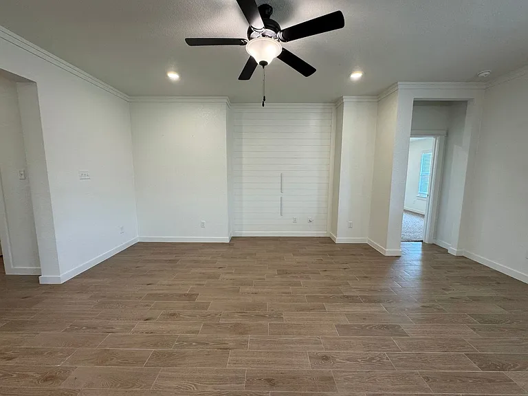 1410 Cedar River Ln — Photo 7