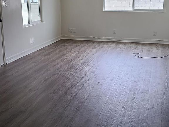 3rd image of 215 S Collwood Ave