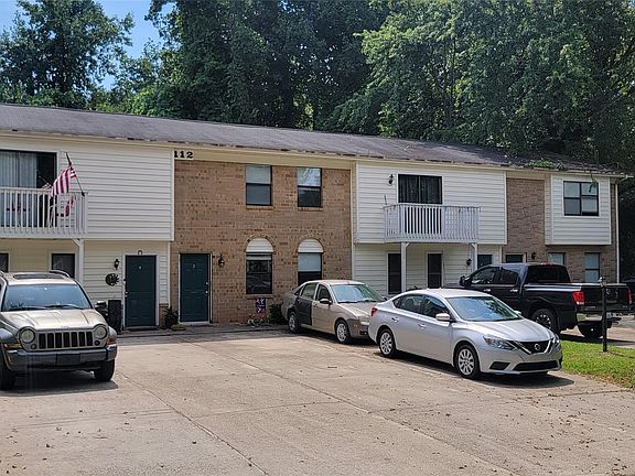 3rd image of 109-112 Carriage Pl #121