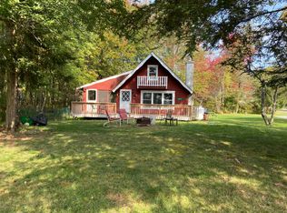 7629 Lake Shore Dr, Pocono Lake, PA